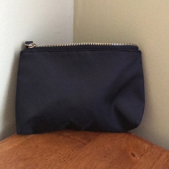 VICTORIAS SECRET Travel Make Up bag - Picture 2 of 4